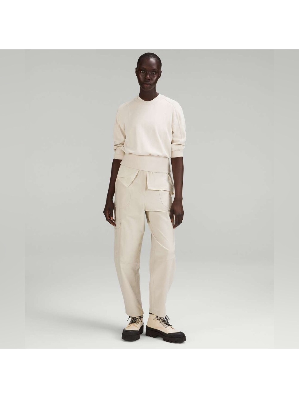 🆕🤍 Lululemon Light Utilitech Cargo Pocket High Rise Pant - Natural Ivory